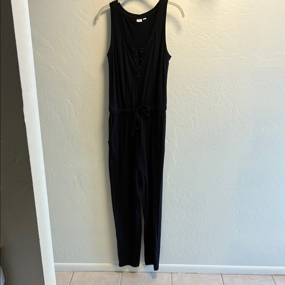 GAP Black Sleeveless Henley Jumpsuit with Drawstring Waist & pockets Size XS